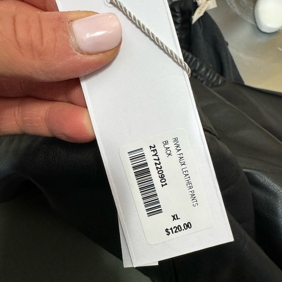 Soft Surroundings NWT Rivka Black Faux Leather Pants Large - Picture 13 of 13